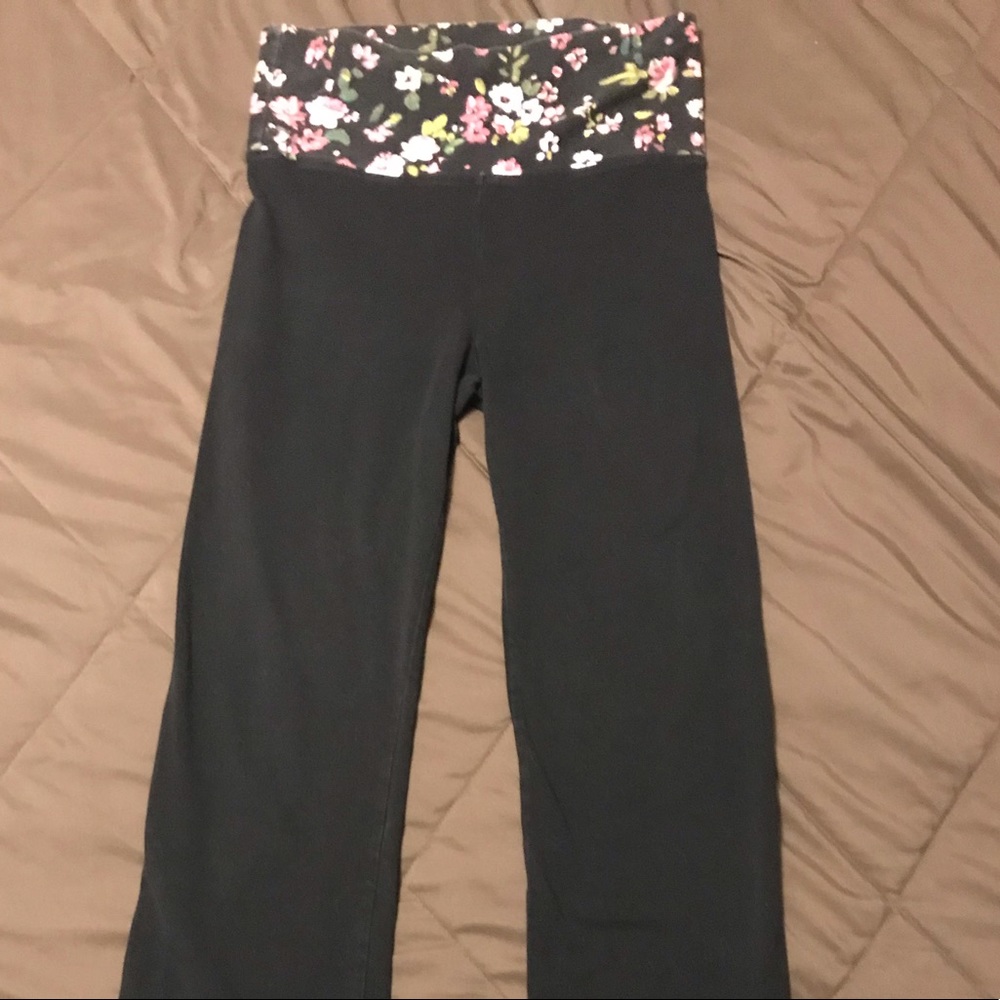 Victoria’s Secret yoga pants medium long floral
